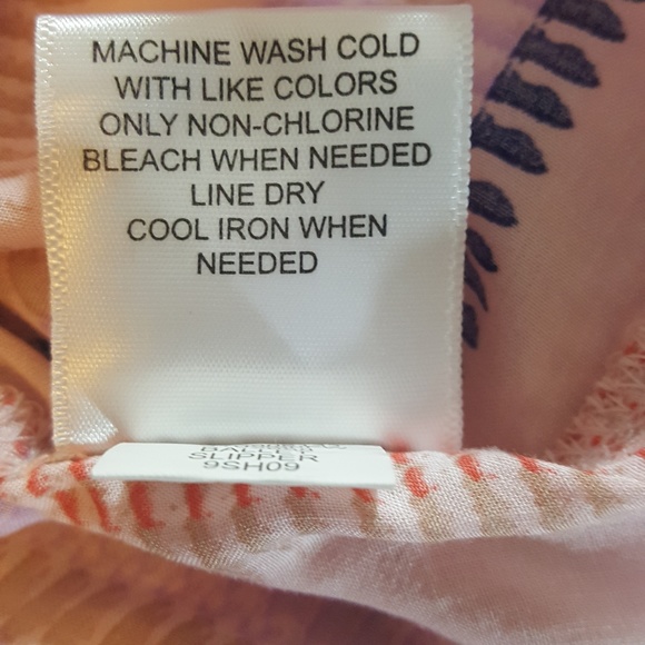 Fever Flowing 3/4 Sleeve Tunic Blouse - Picture 5 of 6